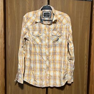Men’s Buckle Vintage Button Up